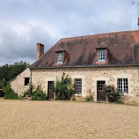 Familial En Pleine Foret Nyaraló Mouliherne